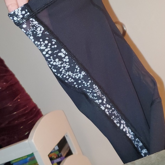 Lululemon - Picture 4 of 4